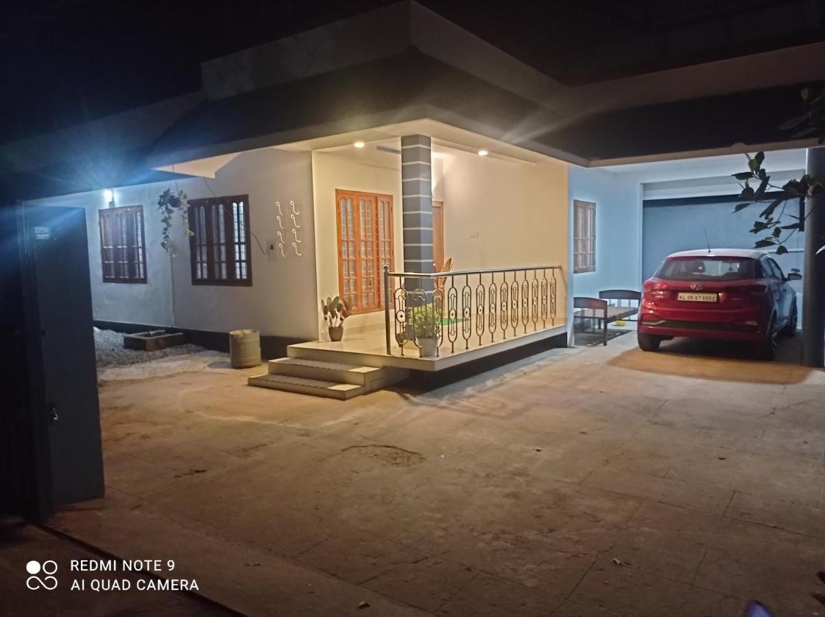 דירות טקאדי Fab House מראה חיצוני תמונה
